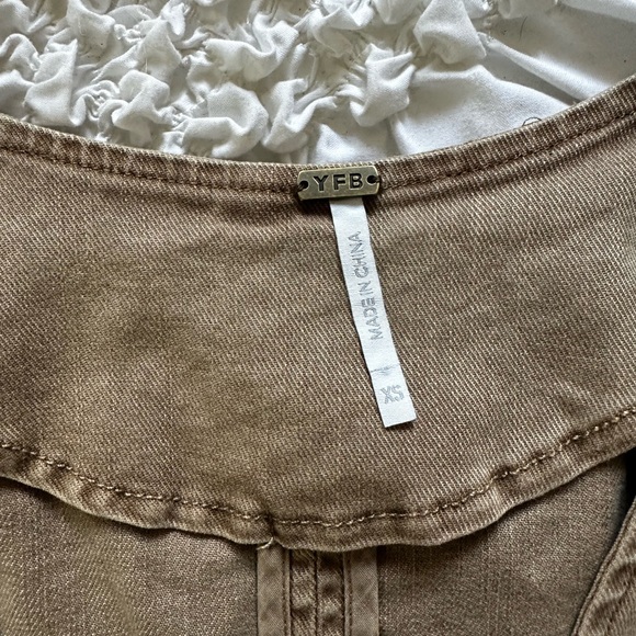 YFB Stylish Dark Beige Vest - Picture 2 of 3